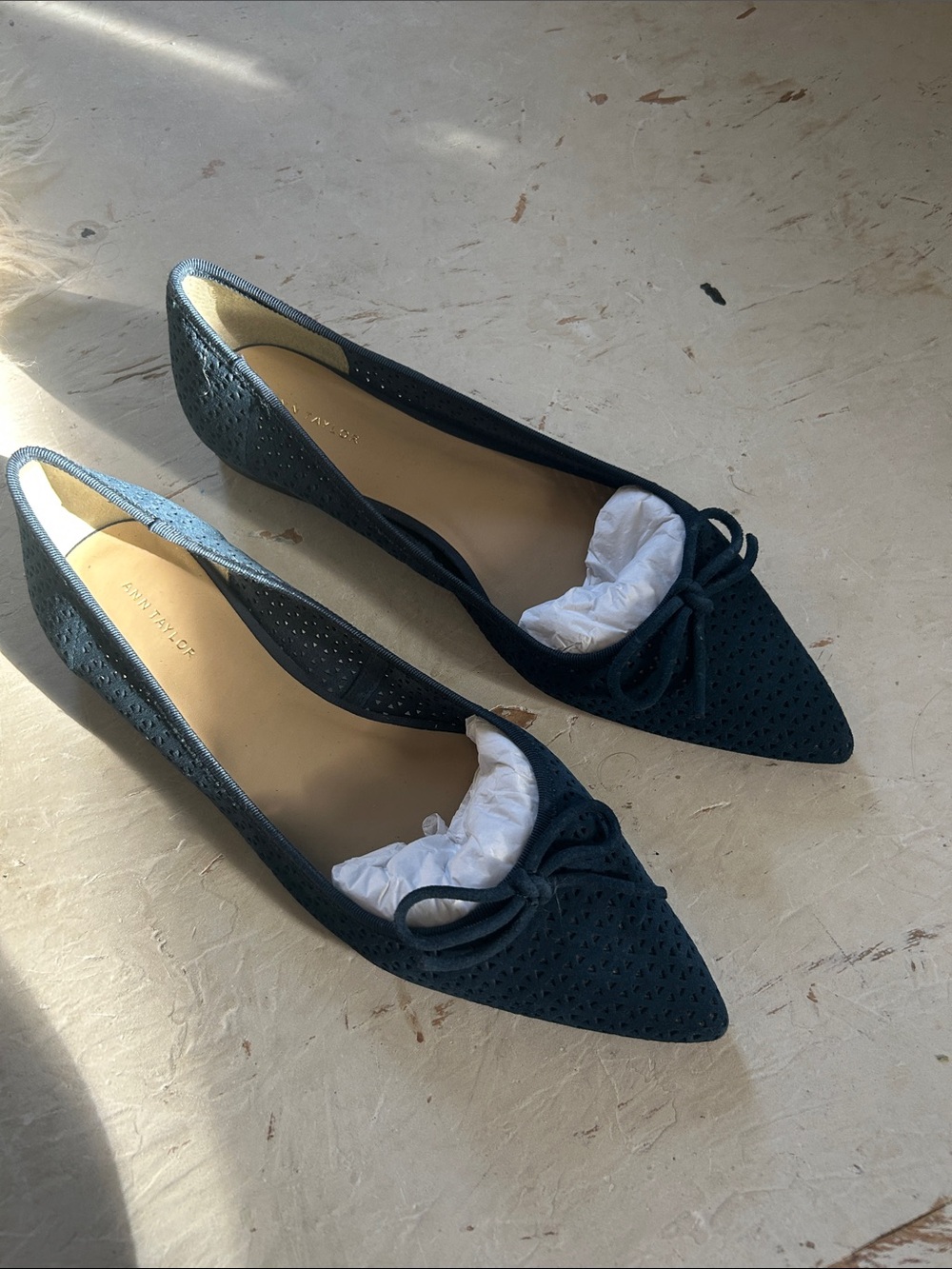 Ann Taylor Pointed Perforated Bow Flats - Black